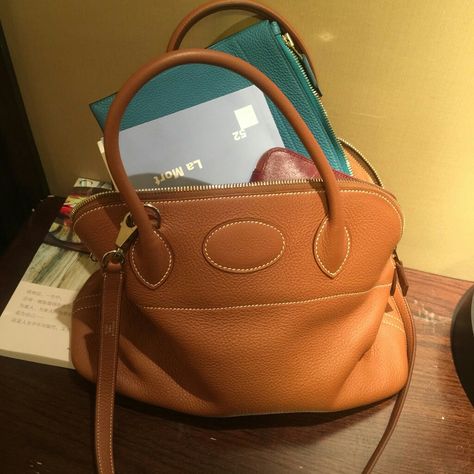 Hermes Bolide Outfit, Bolide Hermes, Porsche Mom, Dream Items, Hermes Bolide, Fancy Things, Fun Accessories, What In My Bag, Fancy Bags