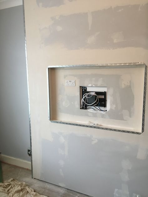 Recessed Wall Niche Ideas, Niche In Wall, Recessed Tv, Wall Niche Ideas, Tv Niche, Recessed Wall Niche, Halloween Balcony, Fake Walls, Television Wall