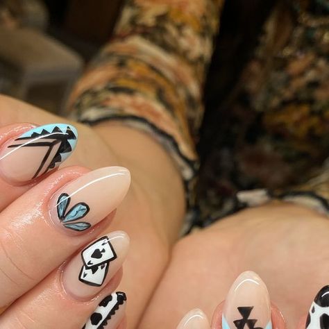 Marissas.nails on Instagram: "fun western set 🖤  . . . . . #almondnailshape #westernnailart #handpaintednailart #luminaryclarity #tammytaylorglassslipper #tammytaylorbondit #filesbylesswhiteout #cowprintnails #youngnailscourse" Western Nails With Turquoise, Gel Western Nails, Camp Nails Ideas, Fall Nail Designs Western, Cow Skull Nail Art, Western Spooky Nails, Western Chic Nails, White Nails Western, Spooky Western Nails