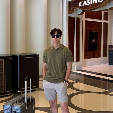 Asian Style Fashion Men, Man Outfit Ideas Summer, Singapore Men Outfit, Guy Fits Casual Summer, Classy Outfits Men Summer, Summer Outfit Aesthetic Men, Summer Men Outfit Aesthetic, Ootd Boy Casual, Classy Casual Men Outfits