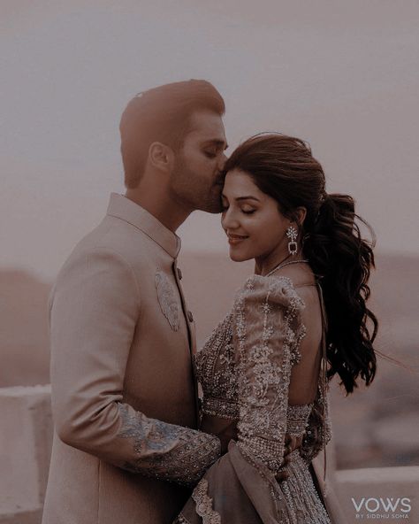 Couple Poses Lehenga, Indian Couple Poses Desi Wedding, Wedding Couple Poses Aesthetic, Wedding Picture Poses Indian, Couple Pose For Engagement, Indian Engagement Aesthetic, Indian Engagement Photos Ideas, Indian Wedding Engagement Photos, Traditional Couple Poses Indian