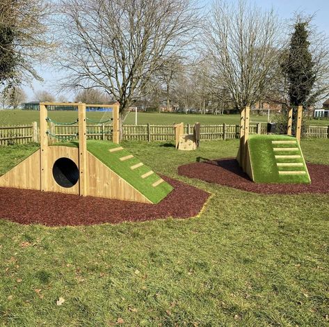 Dog Backyard Playground, Dog Play Ideas, Dog Park Design, Dog Daycare Design, Flower Tunnel, Outdoor Dog Area, Dog Daycare Business, Puppy Playground, Dog Play Area