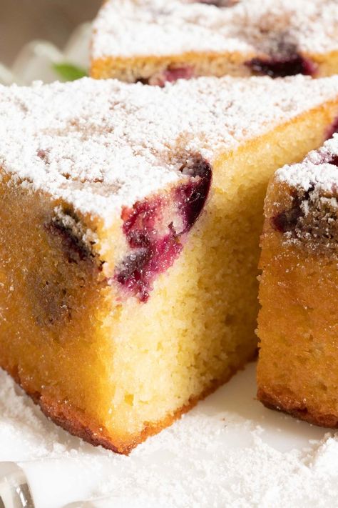 Moist Almond Cake, Cherry Almond Cake, Cherry And Almond Cake, Cherry Cake Recipe, Almond Glaze, Almond Flour Cakes, Almond Cake Recipe, Cake Mug, Fresh Cherry