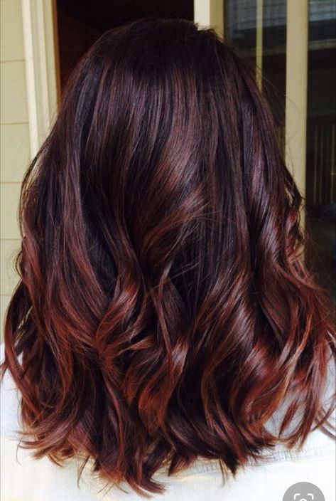 Cherry Cola Hair, Winter Hair Color Trends, Red Balayage Hair, Auburn Balayage, Chestnut Hair Color, Medium Layered Hair, Dark Red Hair, Balayage Blonde, Dye Ideas