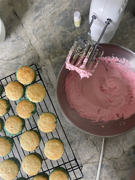 #cupcakes #baking #bakingaesthetic #aesthetic #bakingcupcakes Bake Shop Aesthetic, Asthetic Baking Pic, Making Cupcakes Aesthetic, Baking Aesthetic Pictures, Cupcake Decorating Aesthetic, Baking Show Aesthetic, Baking A Cake Aesthetic, Vintage Baking Aesthetic, Baking Therapy Aesthetic