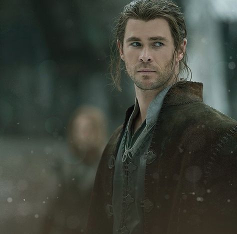 Eric The Huntsman Chris Hemsworth Huntsman, Hemsworth Brothers, Thor Marvel, The Huntsman, Thor Odinson, Thor X Loki, Chris Hemsworth Thor, Australian Actors, Marvel Thor