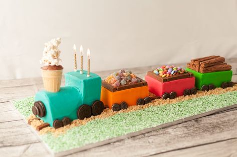 Train Theme Birthday Party, 4de Verjaardag, Train Birthday Cake, Train Cake, Store Bought Cake, Train Theme, 3rd Birthday Cakes, 2 Birthday Cake, Trains Birthday Party