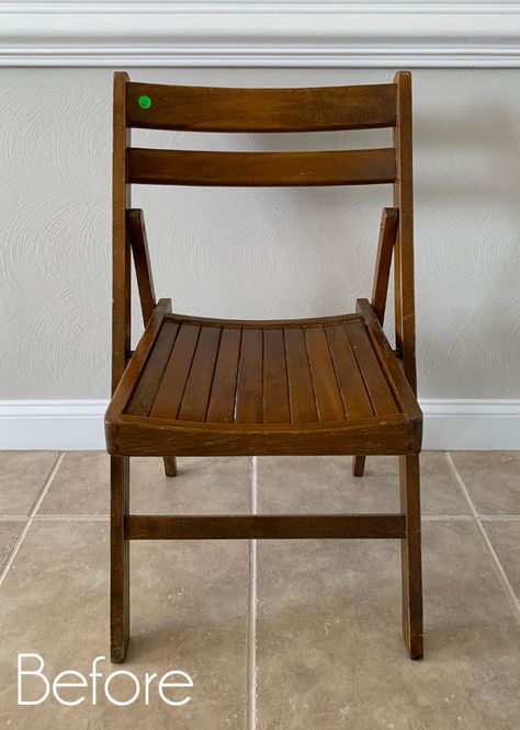 Folding Wood Chair Makeover, Repurposing Old Chairs, Upcycle Folding Chair, Wooden Folding Chairs Makeover, Old Wooden Folding Chair Ideas, Redo Chairs, Wooden Chair Makeover, Folding Chair Makeover, Art Chairs