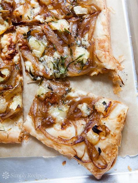 Caramelized Onion Tart with Gorgonzola and Brie ~ Crispy savory tart made with puff pastry, caramelized onions, and gorgonzola and brie cheeses. ~ SimplyRecipes.com Puff Pastry Tart Appetizers, Study Meals, Crepe Brunch, Carmelized Onion Tart, Brie Appetizers, Caramelized Onion Tart, Puffed Pastry, Caramelised Onion Tart, Onion Tart