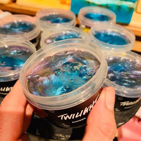 Lush Jelly Soap, Lush Twilight, Lush Shower Jelly, Lush Skincare, Shower Jelly, Jelly Soap, Shower Jellies, Bath Stuff, Night Off