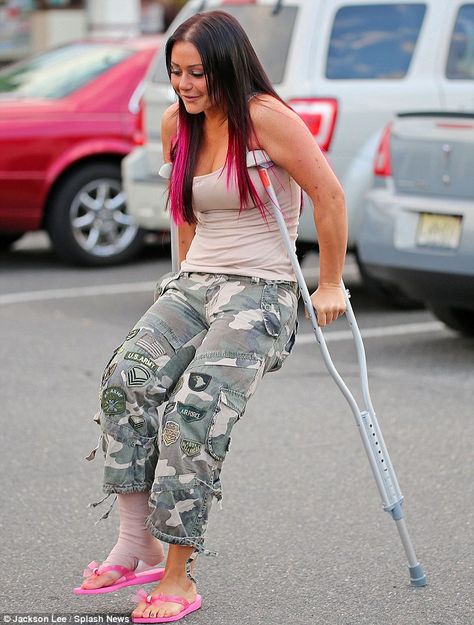 JWOWW - pink hair - on crutches Jwoww Pink Hair, Jwoww Hair, Radha Painting, Krishna Radha Painting, Crutches, Krishna Radha, Jersey Shore, Bday Party, Pink Hair