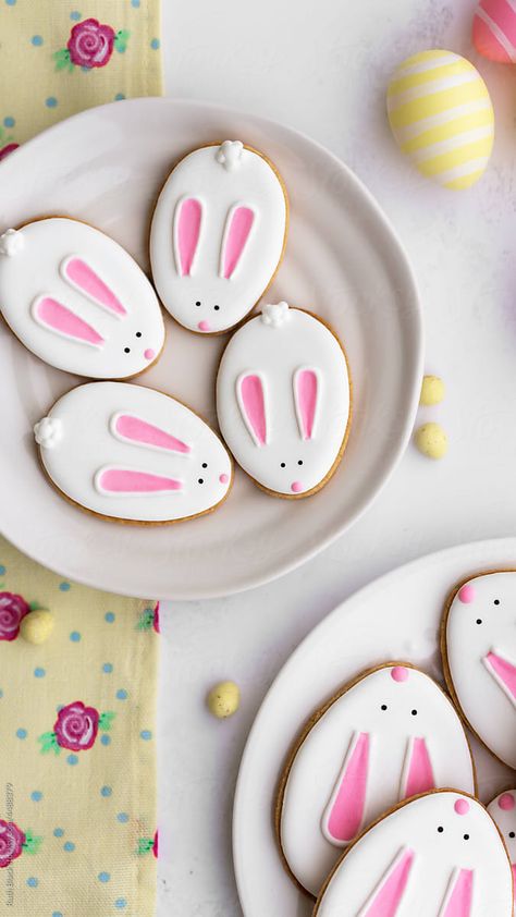 Rabbit Icing Cookie, Easter Egg Cookie Designs, Decorated Egg Cookies, Easter Egg Cutout Cookies, Easter Sugar Cookies Decorated Easy, Easter Eggs Cookies, Easter Iced Sugar Cookies, Easter Cookie Designs, Easter Egg Cookie Decorating Ideas