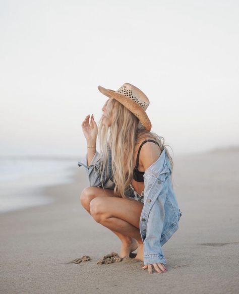 Coastal Cowgirl Photoshoot, Cowgirl Shoot, Cowgirl Photoshoot, Costal Cowgirl, Cowgirl Summer, Western Photoshoot, Cowgirl Aesthetic, Coastal Cowgirl, Beach Poses