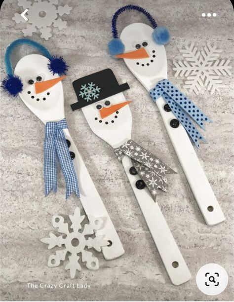 Spoon Snowman, Winter Snowman Craft, Wooden Spoon Crafts, Snow Crafts, Spoon Craft, Painted Spoons, Snowman Crafts Diy, Christmas Spoons, December Crafts