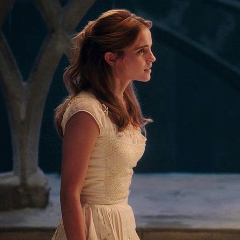 Belle Aesthetic, Beauty And The Beast 2017, Emma Watson Belle, Gugu Mbatha Raw, Belle Beauty And The Beast, Belle Beauty, Disney Live Action, Princesa Disney, Disney Beauty And The Beast