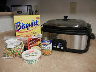 Crockpot Chicken Pot Pie! #potpie #chicken #crockpot #recipes Chicken Gravy Mix, Bisquick Chicken, Crockpot Chicken Pot Pie, Crock Pot Food, Mixed Veggies, Bisquick Recipes, Crock Pot Chicken, Crockpot Dishes, Crock Pot Slow Cooker