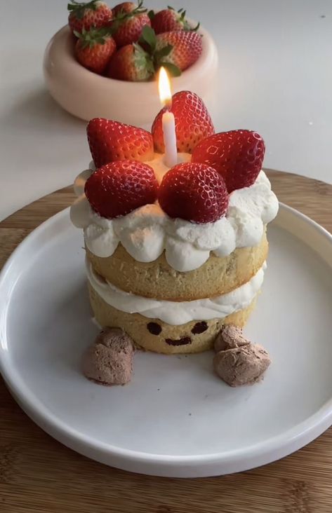 Fun Treat Ideas, Jellycat Cake Recipe, Jelly Cat Birthday Cake Real, Things To Bake Aesthetic, Cake To Make With Friends, Cute Baked Goods Aesthetic, Cute Cakes To Make, Jellycat Birthday Cake, Cute Food To Make