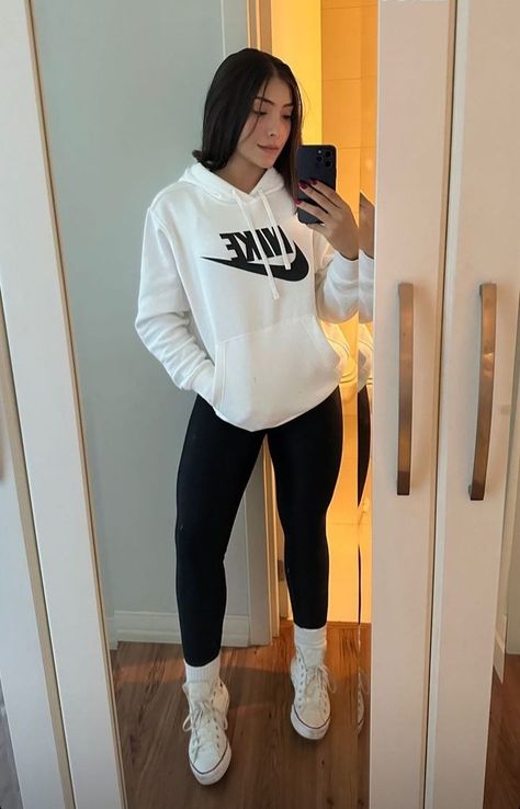 Nike Leggings Outfit, Leggins Outfit, Academia Look, Clean Girl Outfits, Outfits Leggins, Casual Sporty Outfits, Outfits Leggings, Outfit Sporty, Outfits Sporty