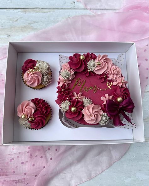 Victoria Proctor | Mothers Day 2024 🌺 Option one - Deluxe Box A vanilla/lemon or chocolate mini cake with 2 vanilla cupcakes Mini cake flavour options… | Instagram Mini Cakes With Cupcakes, Mini Sponge Cakes, Mom's Birthday Ideas, Cake Designs For Mother, Mother S Day Cupcakes, Mom’s Birthday, Mom Birthday Cake Ideas Mothers, Mother Day Cake Ideas, Mom Birthday Cake Ideas