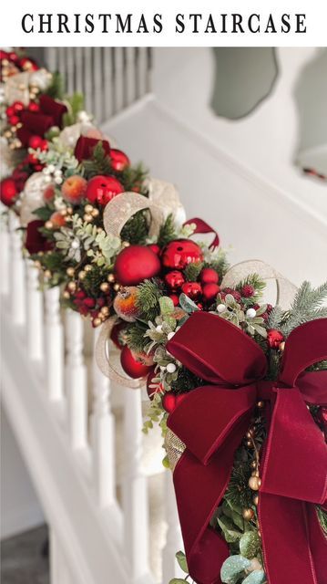 Anna King on Instagram: "#ad I’m officially welcoming guests into my home this Christmas with this extravagant staircase garland I created using the @bluediamond.homeandgarden Christmas range! This year my theme is all about the fruits & berries & rich colours that remind you of a stately home Christmas! I had so much fun shopping @bluediamond.homeandgarden & was truly spoilt for choice! The most magical part for me is these led cluster lights that took my garland to the next level! I’ve always wanted to adorn out staircase with a huge garland for the Christmas season so I decided to go big! I will be sharing a more detailed tutorial on how I created this in stories, so don’t miss it! MY TOP TIPS: ✨Twist 2 or 3 garlands together to create a fuller look ✨Add lights before attaching to yo Stair Rail Christmas Decorations, Christmas Staircase Decor Ideas, Christmas Stairs Decor, Christmas Door Garland Diy, Christmas Decoration Restaurant, Garland On Staircase Christmas, Christmas Decor Staircase, Staircase Styling, Christmas Staircase Decor Railings