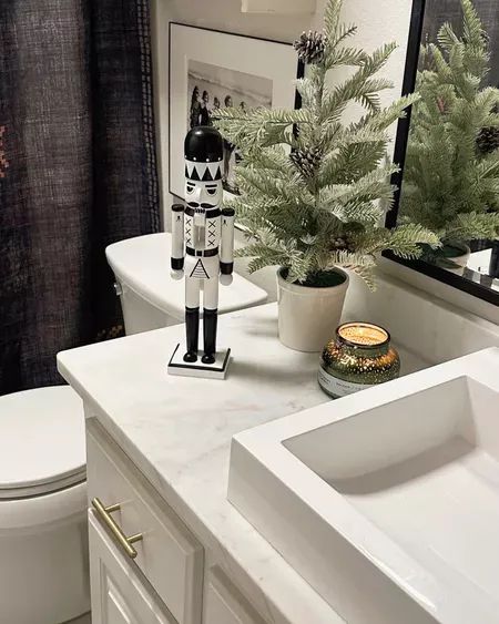 Bathroom Holiday Decor, Western Bathroom Decor, Classy Christmas Decor, Holiday Bathroom, Nutcracker Decor, Simple Bathroom Decor, Boho Bathroom Decor, Christmas Bathroom Decor, Neutral Christmas Decor