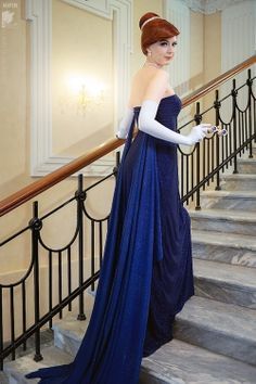 Amazing beautiful cosplay. :) Opera Gown, Anastasia Cosplay, Opera Dress, Anastasia Romanov, Black Halloween Dress, Disney Cosplay, Cosplay Characters, Amazing Cosplay, Cosplay Dress