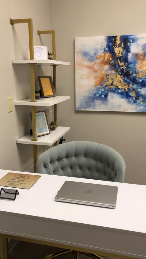 Psychology Counseling Design, Small Psychotherapist Office, Home Office Entrance, Office Suite Decor, Psychology Room Decor, Hypnotherapist Office, Clinical Psychologist Office Design, Modern Counseling Office, Counseling Office Space Design