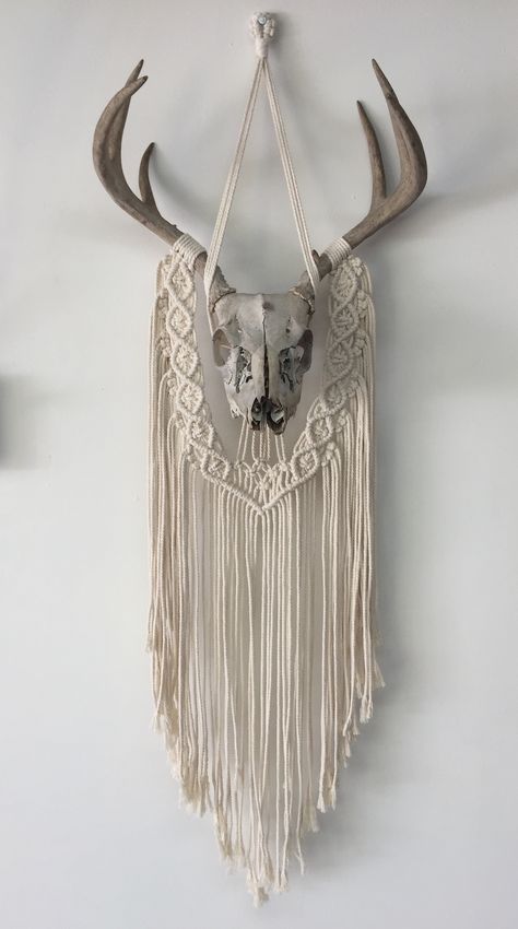 #MacrameWallHanging #SkullMacrame #Skull #Macrame #LargeMacrame #Boho #Decor #BohoDecor Moose Antler Macrame, Boho Skull Decor, Deer Skull Macrame Wall Hanging, Boho Antler Decor, Junk Decor Vintage, Macrame Skull Pattern, Deer Antler Macrame Wall Hanging, Macrame Skull Wall Hanging, Antlers Macrame