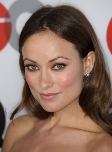 Olivia Wilde Olivia Wilde Eyes, Olivia Wilde Style, Maroon Eye Makeup, Applying Eye Makeup, New Laptop, Pretty Faces, Olivia Wilde, Makeup For Green Eyes, Without Makeup