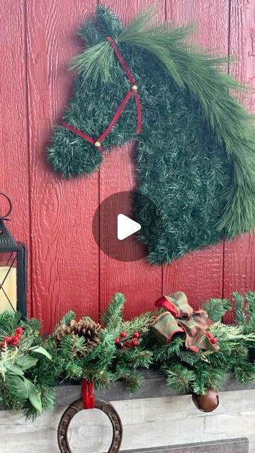 Horse Head Wreath Tutorial, Diy Horse Head, Themed Christmas Decorations, Copper Diy Projects, Horse Head Wreath, Flower Head Wreaths, Horse Wreaths, Diy Horse, Christmas Wreaths Diy Easy