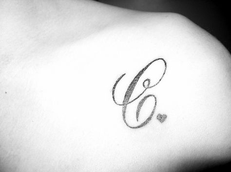 Lettre C ♡ Colton Tattoo Name, C Tattoo Initial, C Initial Tattoo, Tattoo Ideas Letters, Letter C Tattoo, Pretty Lettering, Nice Writing, Letter Tattoo, C Tattoo