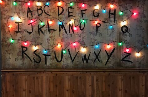 The vibe is Joyce Byers' living room meets the Mirkwood Forest meets Hawkins Middle School A.V. Club. Mirkwood Forest, Bar Pop Up, Stranger Things Tumblr, Stranger Things Upside Down, Stranger Things Costume, Joyce Byers, Stranger Things Dustin, Run The Jewels, Pop Up Bar