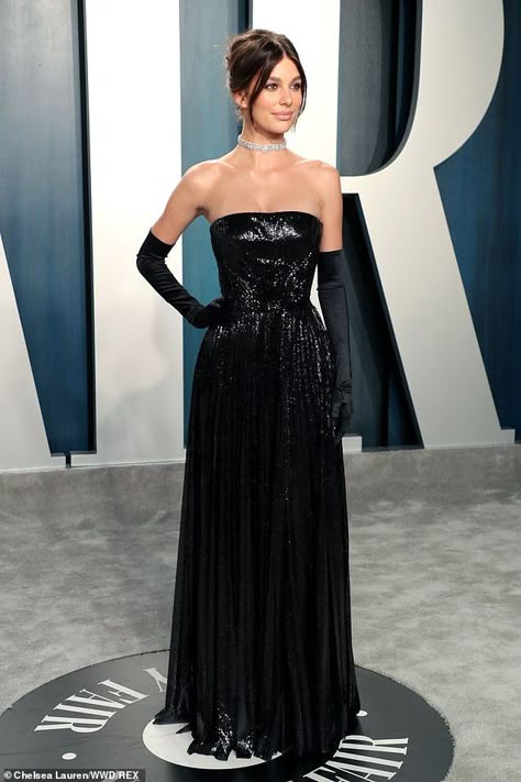 Camila Morrone Vanity Fair, Strapless Black Gown, Camila Morrone Black Dress, Camila Morrone Red Carpet, Oscars Dresses Ideas, Black Strapless Dress Outfit, Red Carpet Black Dress, Black Red Carpet Dress, Oscar Looks