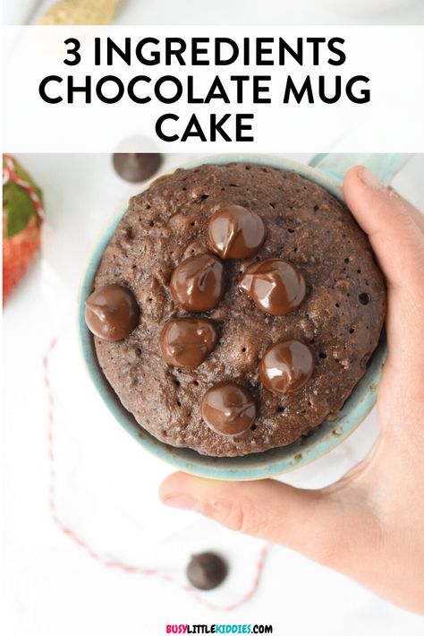 This 3 ingredient Mug Cake is an easy fudgy chocolate mug cake ready in 90 seconds that kids can make themselves! Plus, it's an healthy mug cake recipe, refined sugar free, high protein and low-carb to fix your sweet tooth with no guilt! Mug Cake Microwave Greek Yogurt, Easy Mug Desserts 3 Ingredients, Pb2 Mug Cake Healthy, Flax Seed Mug Cake, Diet Mug Cake, Healthy Low Calorie Mug Cake, Mug Cake Recipe 3 Ingredient, Mug Cake Recipe No Flour, Protein Shake Mug Cake