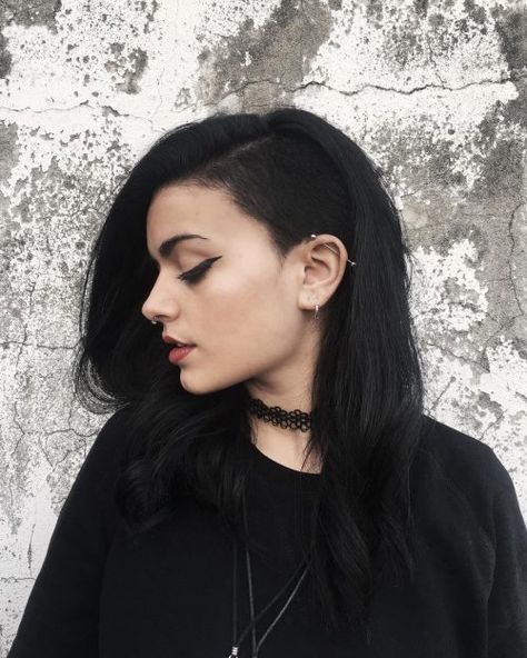 15 Edgy Long Hair with Shaved Sides & Back Undercuts for Women Half Shaved Head Hairstyle, Shaved Long Hair, Long Hair Shaved Sides, Edgy Long Hair, Half Shaved Head, Side Haircut, Undercut Long Hair, Undercut Designs, Half Shaved Hair