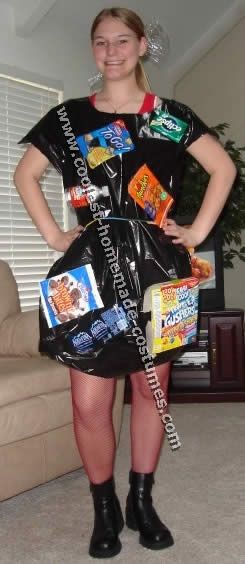 White Trash for Halloween! HAHAHA Trash Costume Diy, Bag Of Trash Costume, Hobo Dress Up Ideas, Trash Bag Halloween Costume, Garbage Costume Diy, Trash Bag Costume, Trash Bag Outfit, Garbage Costume, White Trash Outfit