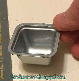 Kendra's Minis: Miniature Kitchen Faucet Tutorial for the Dollhouse Dollhouse Kitchen Cabinets, Kitchen Sink Diy, Dollhouse Furniture Tutorials, Silver Spray Paint, Dollhouse Miniatures Kitchen, Dollhouse Tutorials, Dollhouse Miniature Tutorials, Diy Doll Miniatures, Dollhouse Miniatures Diy