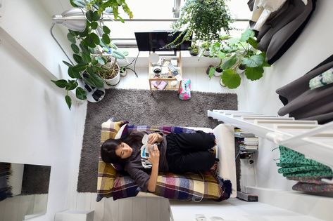 Tiny Japanese Apartment, Kitchen Burner, Tokyo Apartment, Japanese Apartment, Milan Apartment, Tiny Apartments, Tiny Apartment, Real Estate Development, Small Space Living