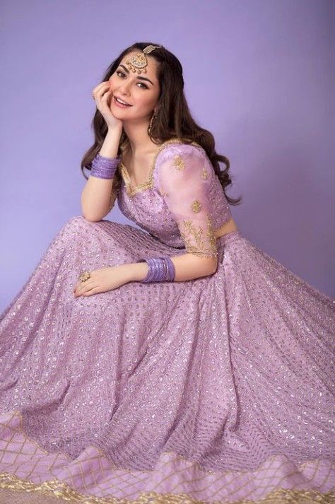 Hania Amir Dresses, Hania Amir, Lehnga Dress, Bridal Dress Fashion, Pakistani Bridal Dresses, Designer Party Wear Dresses, Fancy Dress Design, Organza Dupatta, Pakistani Dress Design