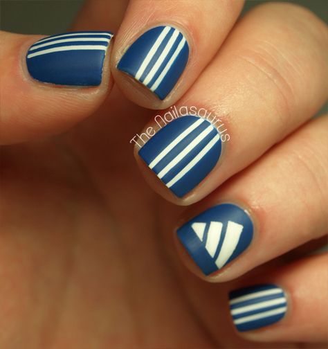 The Nailasaurus: 3 Stripes on my Sneakers (Adidas Nail Art) Adidas Nails, Chloe Nails, Sports Nails, Uk Nails, Crazy Nail Art, Nail Art Images, Liquid Nails, Striped Nails, Sneakers Adidas