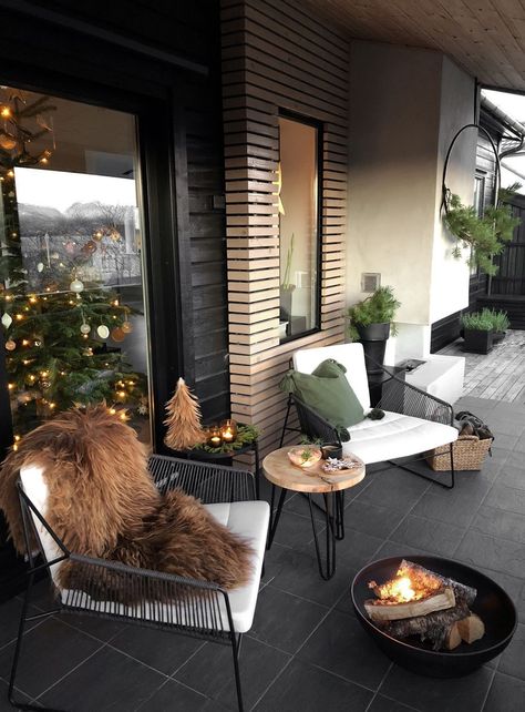 Autumn Terrace Decor, Newlywed Apartment, Casa Rock, Backyard Vibes, Balkon Decor, Terrace Decor, Terrace Design, Glam Decor, The Terrace