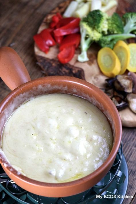 My PCOS Kitchen - Keto Cheese Fondue - This traditional cheese fondue does not use any starch or flour so that it stays low carb! Keto Fondue, Vegan Fondue, Cheese Fondue Dippers, Easy Fondue Recipes, Best Cheese Fondue, Swiss Cheese Fondue, Fondue Dippers, Easy Fondue, Beer Cheese Fondue