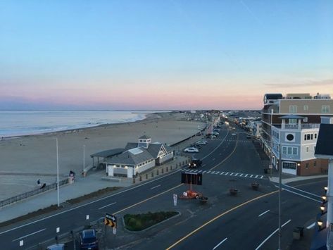 Hampton Beach New Hampshire, Hampton Beach Nh, Beach Tumblr, Tahiti Travel, Where Is Bora Bora, Maine Trip, Best Island Vacation, Fiji Travel, The Off Season