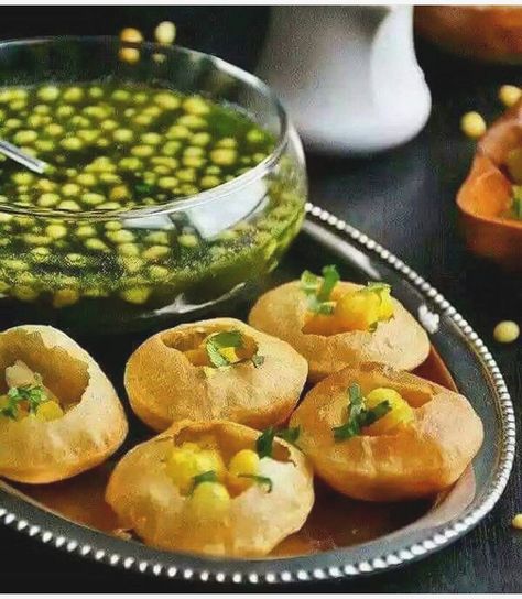 Indian Food Party, Gol Gappe, Indian Fast Food, Pani Puri, Desi Food, Yummy Comfort Food, Food Snapchat, Our Country, Best Recipes