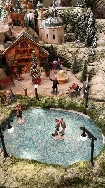 Christmas Village Ice Skating Pond, Christmas Village Ice Skating Pond Diy, Ice Village, Pinkie Promise, Miniature Village, Model Village, Company Christmas Party, Diy Pond, Ice Skating Rink