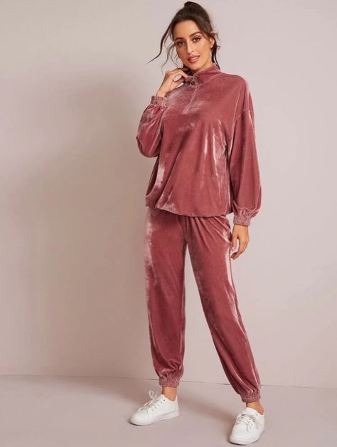 Shein Sweatshirt, Linen Style Fashion, Wedding Dress Bustle, Velvet Sweatshirt, Velvet Dress Designs, Pakistani Fashion Casual, Pajama Outfits, Joggers Set, Muslim Women Fashion