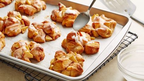 Biscuit Apple Fritters, Apple Fritters Recipe, Pillsbury Biscuits, Pillsbury Dough, Frozen Bread Dough, Apple Glaze, Fritters Recipe, Cherry Desserts, Breakfast Sweets