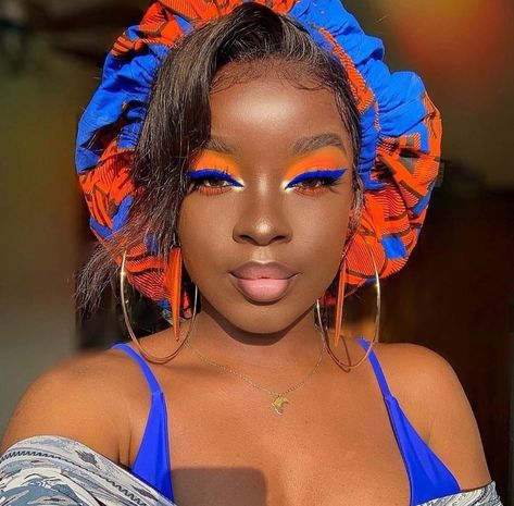 Blue liner and orange eyeshadow #makeup Maquillage Yeux Cut Crease, Blue Eyeshadow Looks, Blue Makeup Looks, Orange Eyeshadow, Yellow Eyeshadow, Orange Makeup, Makeup For Black Skin, Brown Skin Makeup, Black Makeup