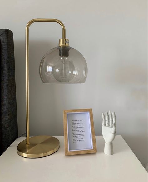 Bedside Lamps Aesthetic, Gold Bedroom Lamp, Cute Gold Lamp, Cute Nightstand Lamps, Room Decor Lamps Bedrooms, Cute Bed Side Lamp, Cool Bedside Table Lamps, Aesthetic Floor Lamps Bedroom, Gold Nightstand Lamp