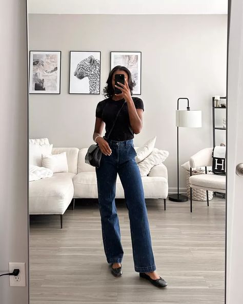 Black Bag Outfit Casual, Black Ballet Flats Outfit Jeans, Edgy Ballet Flats Outfit, How To Style Black Ballet Flats, Ballet Flat Outfit 2024, Outfit Ideas With Flats, Jeans Ballet Flats Outfit, Black Flats Outfit Casual, Black Pumps Outfit Casual